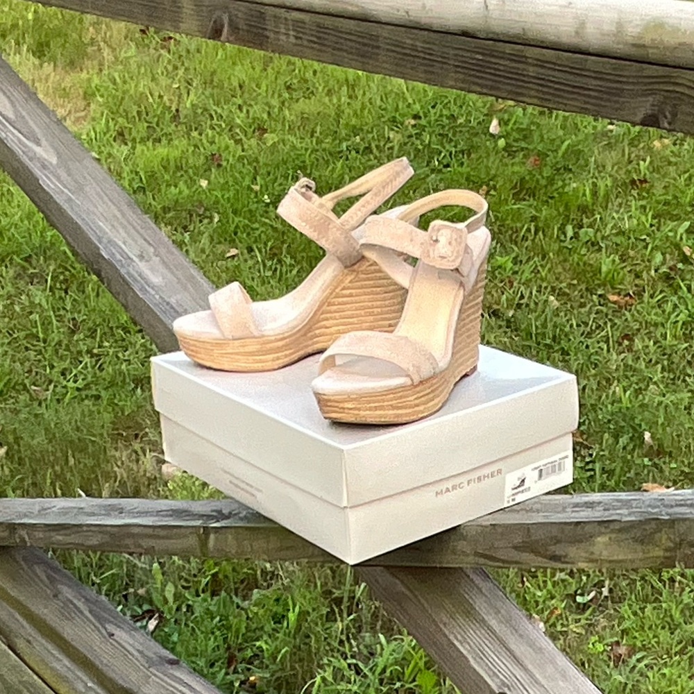 Marc Fisher Hipiee2 platform wedge espadrilles in light natural suede - Picture 4 of 13